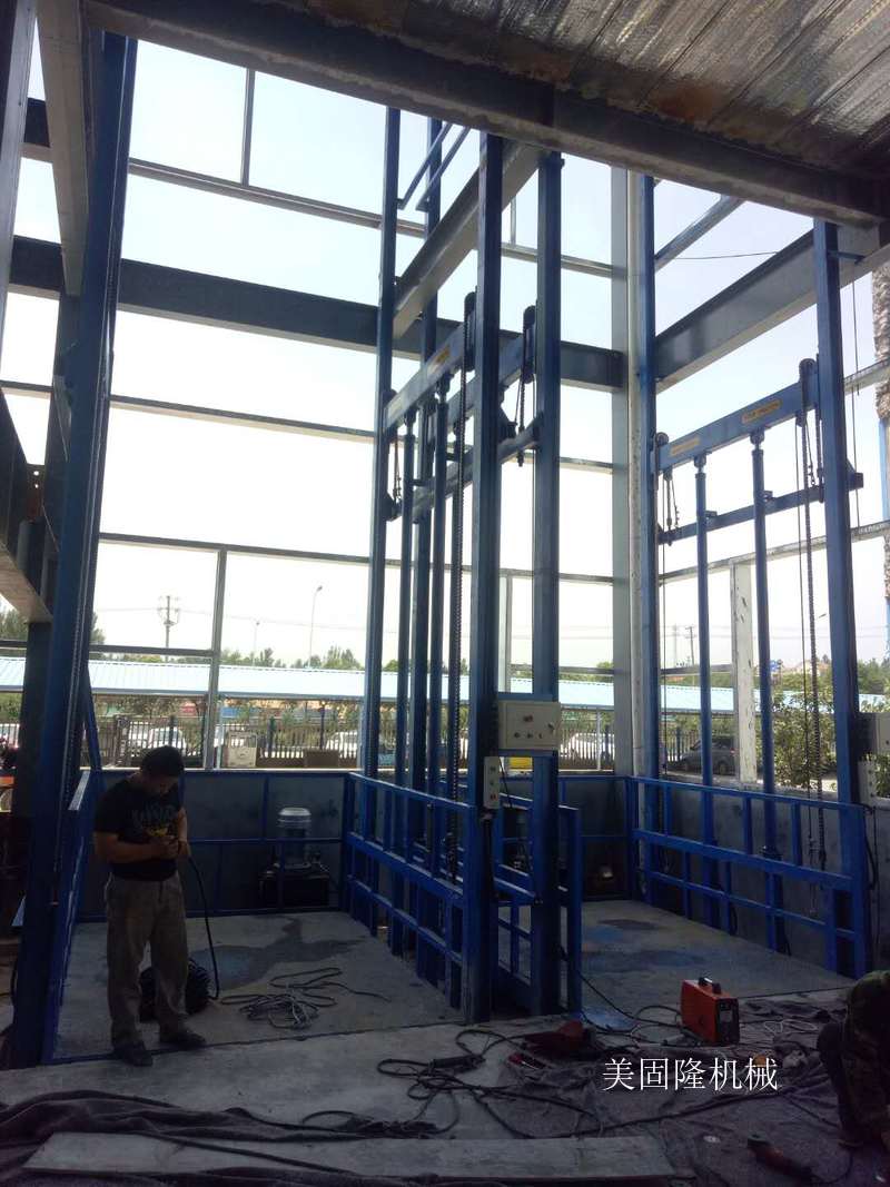 郴州导轨式升降货梯价格